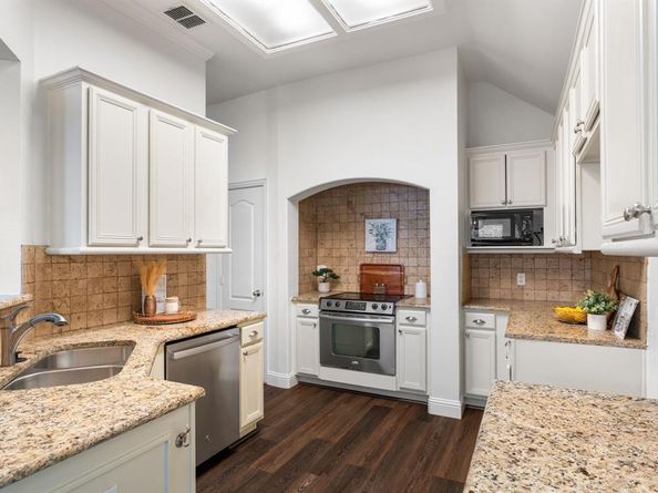 2305  Folkstone Way , Bedford Texas 76021