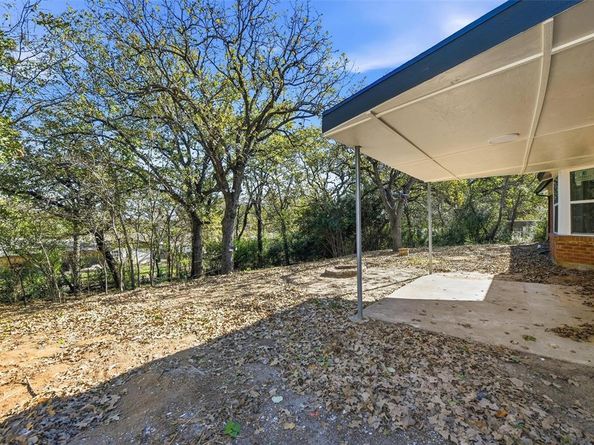 7024  Crabtree Lane , North Richland Hills Texas 76182