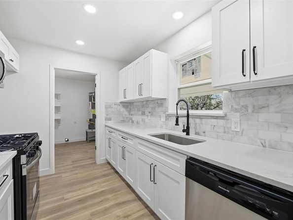 7024  Crabtree Lane , North Richland Hills Texas 76182