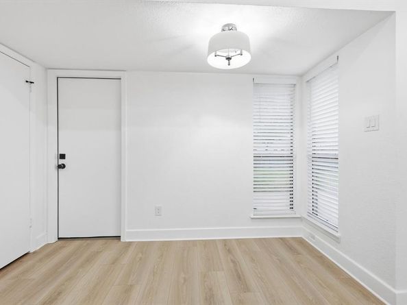 1534  Autumn Breeze Lane , Lewisville Texas 75077