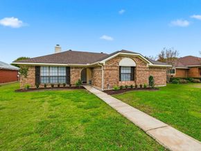 1534  Autumn Breeze Lane , Lewisville Texas 75077