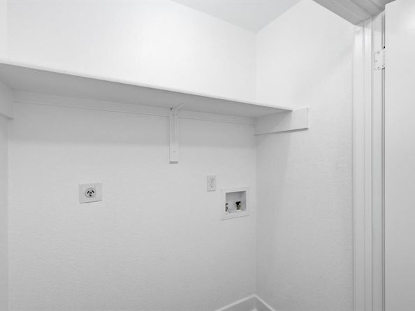 1534  Autumn Breeze Lane , Lewisville Texas 75077