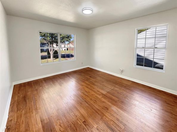 1718  Mountain Lake Road , Dallas Texas 75224