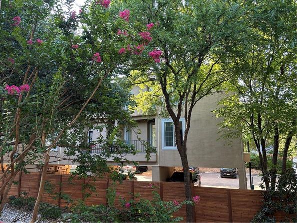 3311  Blackburn Street  101, Dallas Texas 75204