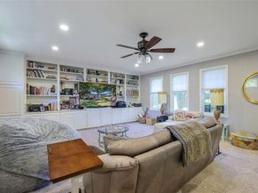 9835  Estate Lane , Dallas Texas 75238