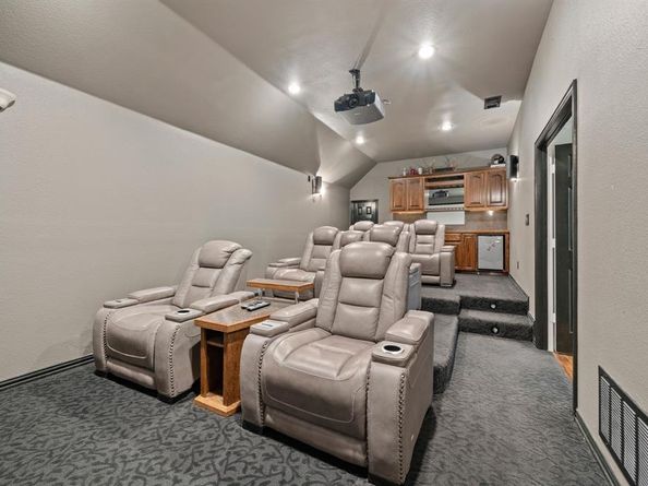 1808  Lakes Edge Boulevard , Mansfield Texas 76063