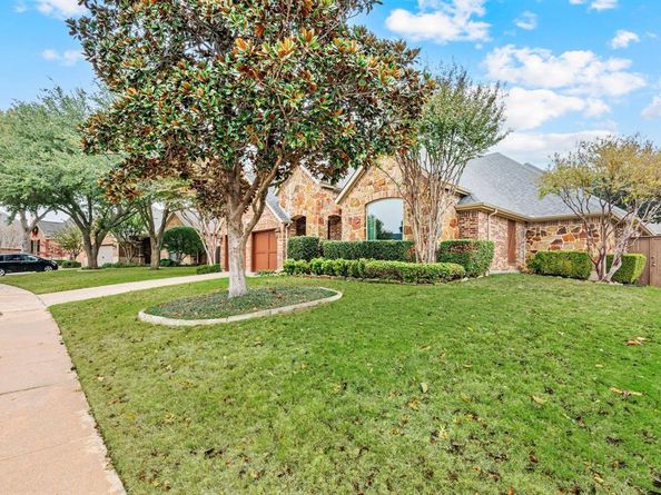 1808  Lakes Edge Boulevard , Mansfield Texas 76063
