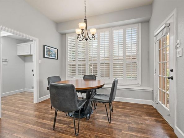 1808  Lakes Edge Boulevard , Mansfield Texas 76063