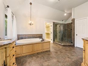 1808  Lakes Edge Boulevard , Mansfield Texas 76063