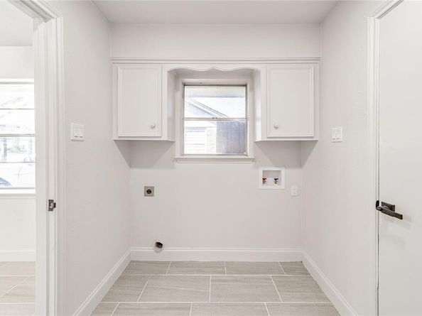 4006  Cedar Creek  , Garland Texas 75043
