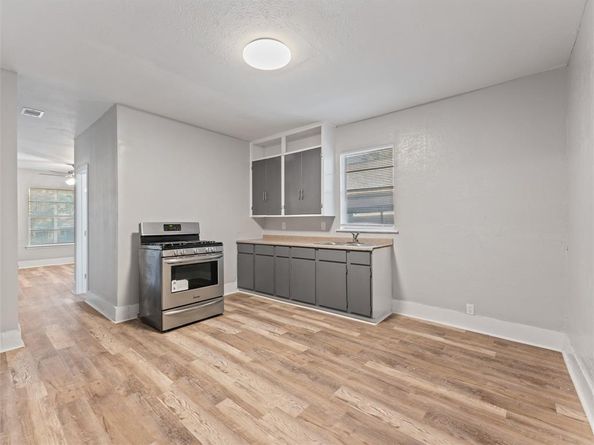2610  Columbus Avenue , Fort Worth Texas 76164