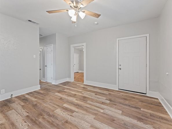 2610  Columbus Avenue , Fort Worth Texas 76164