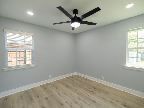 524  Ridgecrest Drive , Lewisville Texas 75067