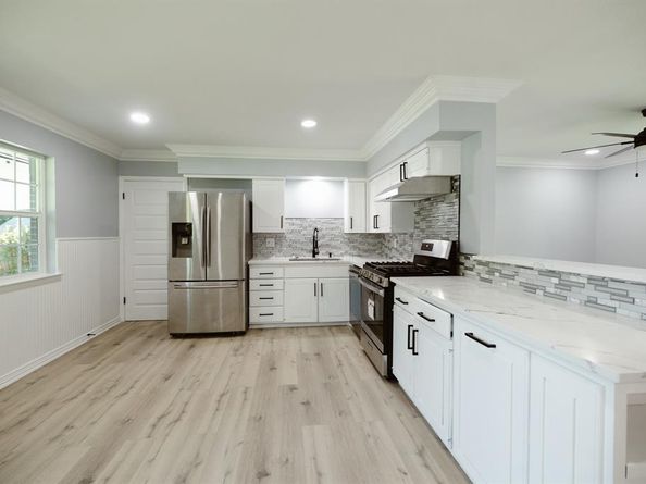 524  Ridgecrest Drive , Lewisville Texas 75067