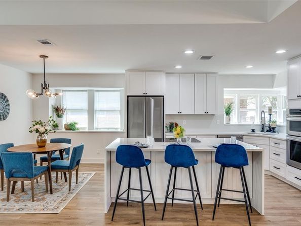 6226  La Cosa Drive , Dallas Texas 75248