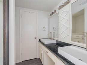 3175  Golden Oak  , Farmers Branch Texas 75234