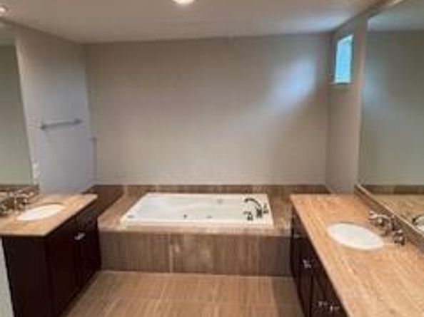 4122  Avondale Avenue  204, Dallas Texas 75219