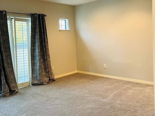 4122  Avondale Avenue  204, Dallas Texas 75219