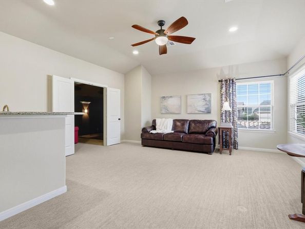 2212  Gatsby Way , Carrollton Texas 75010