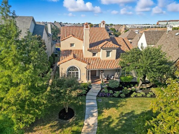 2212  Gatsby Way , Carrollton Texas 75010