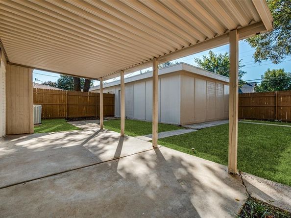 11342  Quail Run Street , Dallas Texas 75238