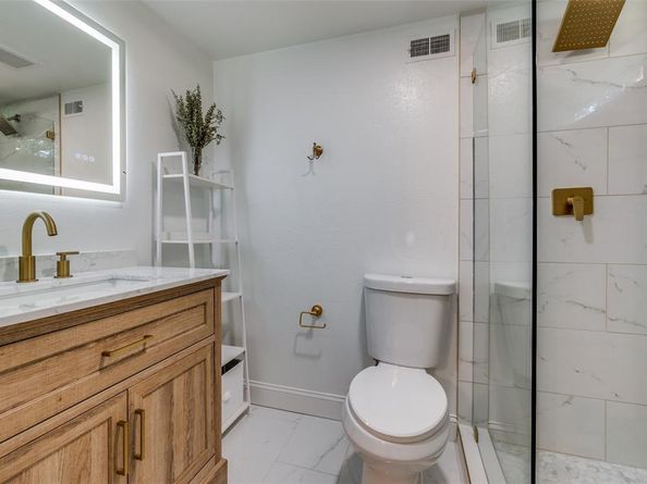 11342  Quail Run Street , Dallas Texas 75238