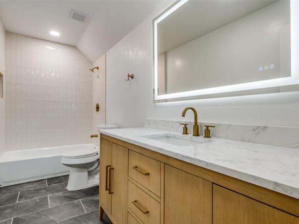 11342  Quail Run Street , Dallas Texas 75238
