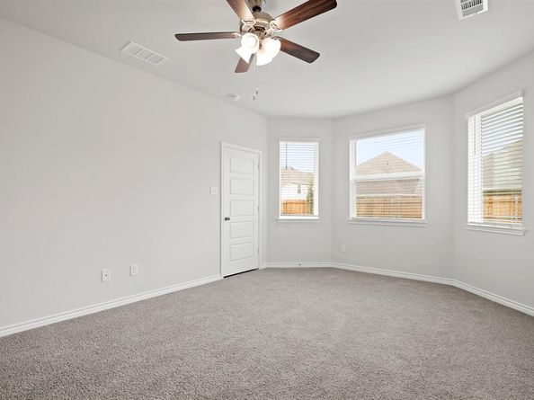 9952  Dynamics Drive , Fort Worth Texas 76131