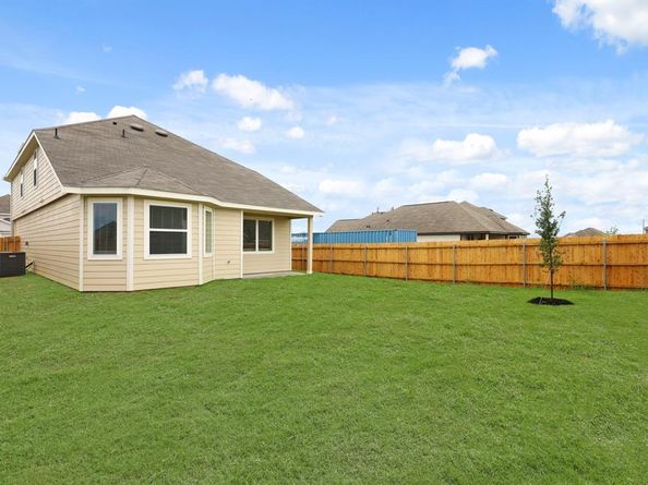 9952  Dynamics Drive , Fort Worth Texas 76131