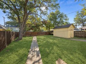 210 S Rosemont Avenue , Dallas Texas 75208