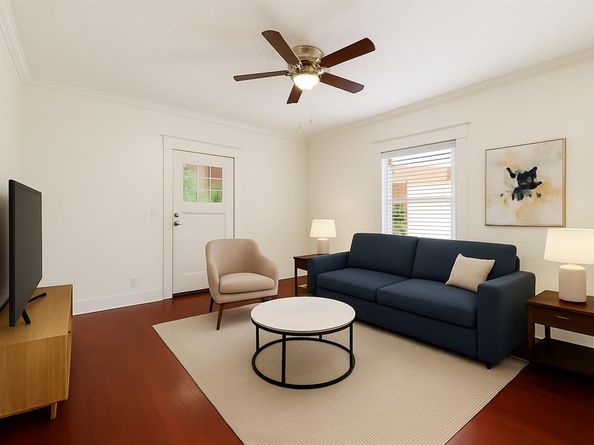 210 S Rosemont Avenue , Dallas Texas 75208