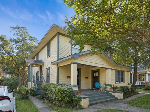 210 S Rosemont Avenue , Dallas Texas 75208