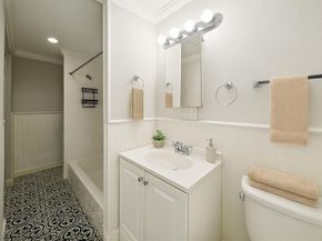 210 S Rosemont Avenue , Dallas Texas 75208