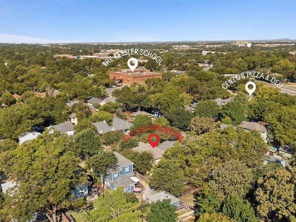 210 S Rosemont Avenue , Dallas Texas 75208