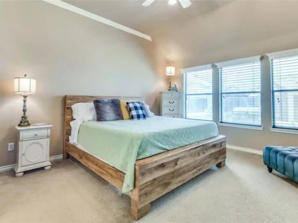 2715  Columbus  , Grand Prairie Texas 75054