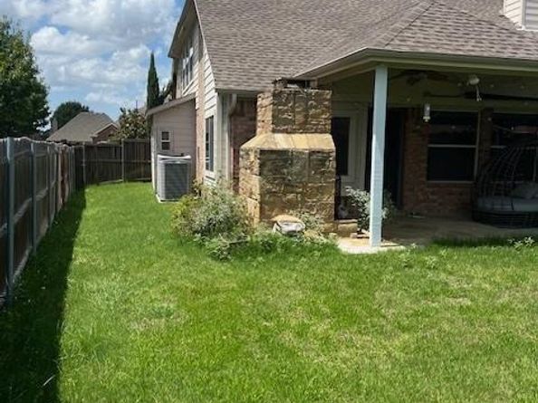 2715  Columbus  , Grand Prairie Texas 75054