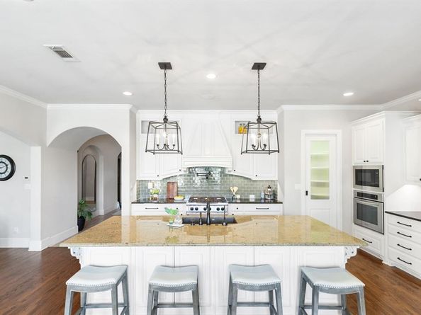 5016  Manchester Road , Highland Village Texas 75077