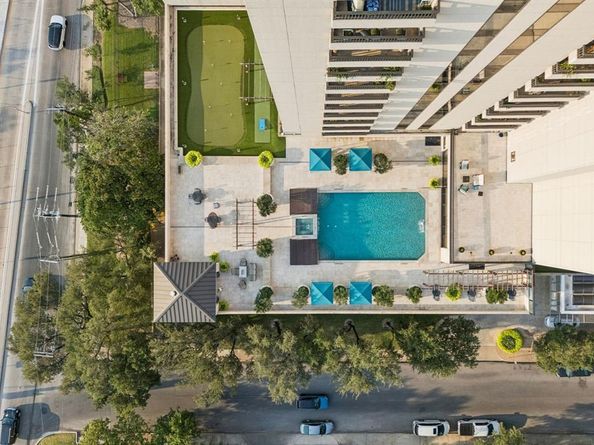 5909  Luther Lane  1106, Dallas Texas 75225