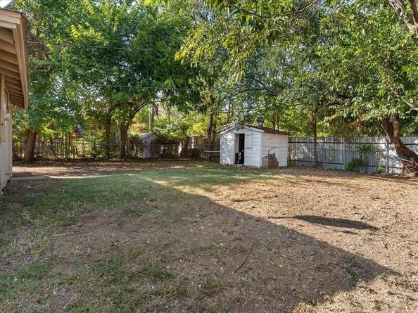 1240  Hodgson Street , Fort Worth Texas 76115