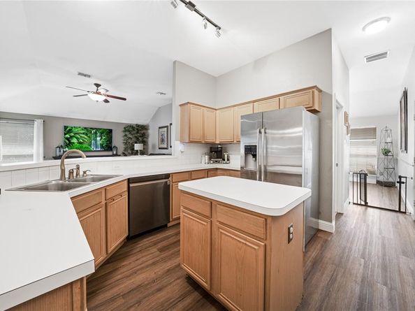 106  Stanbury Street , Mansfield Texas 76063