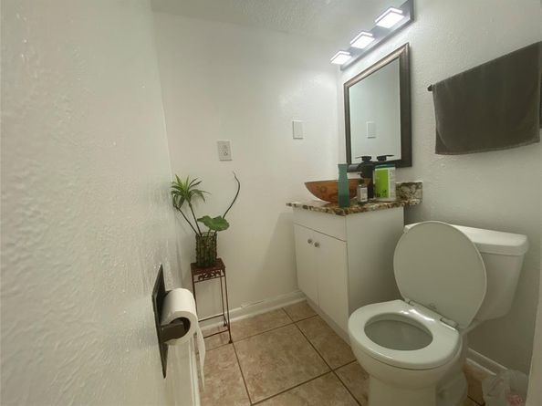 3420  Hidalgo Drive  301, Dallas Texas 75220