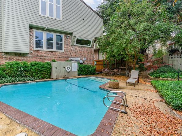 6808  Eastridge Drive  12 B3, Dallas Texas 75231