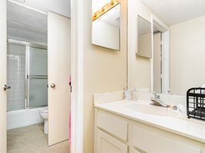 6808  Eastridge Drive  12 B3, Dallas Texas 75231