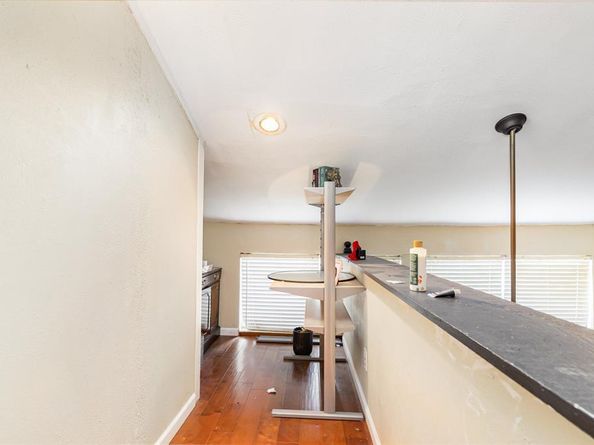 6808  Eastridge Drive  12 B3, Dallas Texas 75231