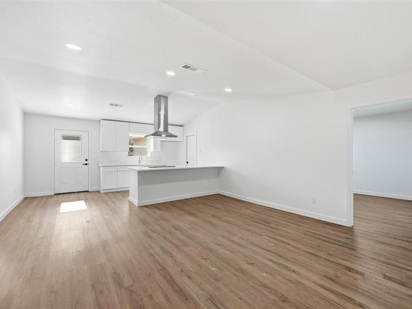 9666  Limestone Drive , Dallas Texas 75217