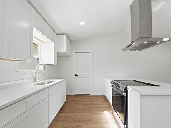 9666  Limestone Drive , Dallas Texas 75217