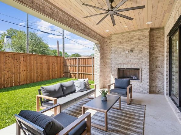 7611  Caillet Street , Dallas Texas 75209