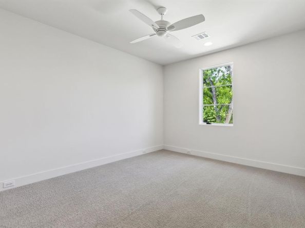 7611  Caillet Street , Dallas Texas 75209