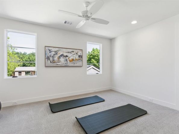 7611  Caillet Street , Dallas Texas 75209