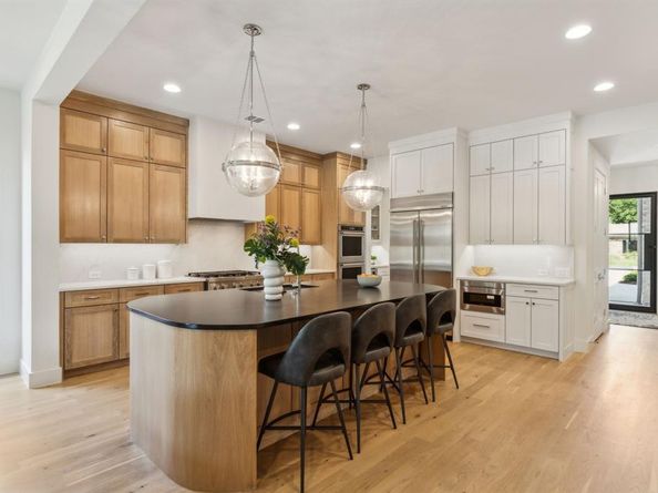 7611  Caillet Street , Dallas Texas 75209